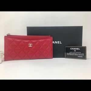 SOLD💕 Chanel 18b Rasberry Red Flat Wallet/Pouch